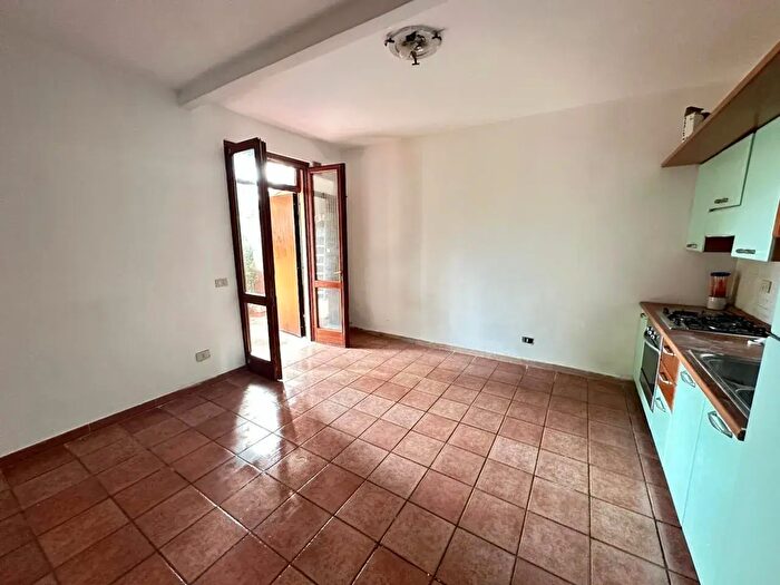 Appartamento bilocale in vendita in Via Larga, Luni