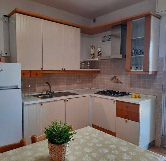 Appartamento trilocale in affitto in Via Francesco Podesti, Lungomare di Levante, Senigallia