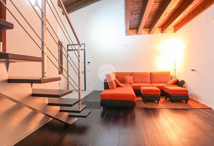 Appartamento trilocale in vendita in Via Ettore Norsa, Montichiari