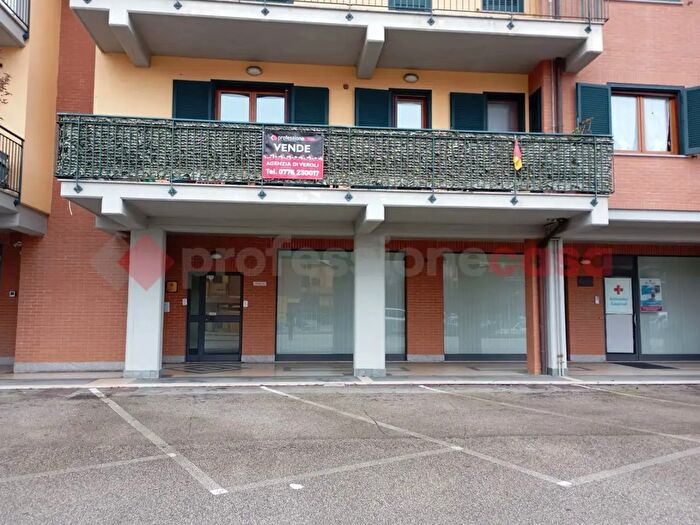 Appartamento trilocale in vendita in Via Case Campoli Snc, Veroli