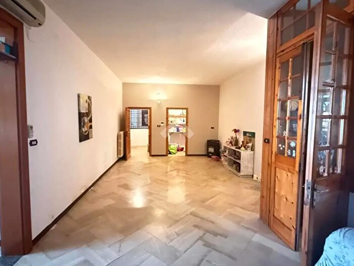 Casa con 5 locali in vendita in Via Francesco Crispi, Racale