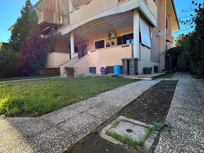 Casa quadrilocale in vendita in Via Dante, Anzio
