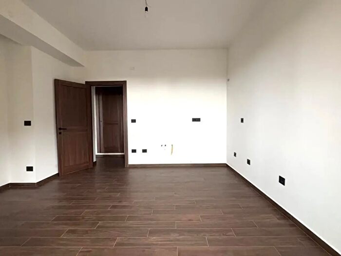 Appartamento trilocale in vendita in Via Francesco Cilea, Catanzaro