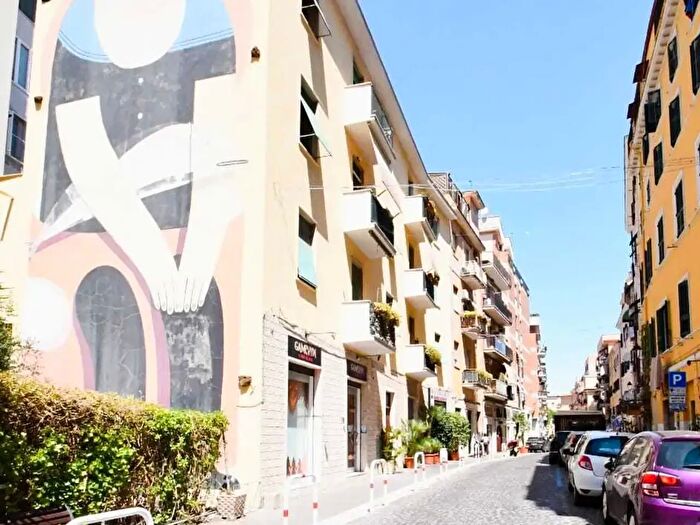 Appartamento trilocale in vendita in Via Trieste, Civitavecchia