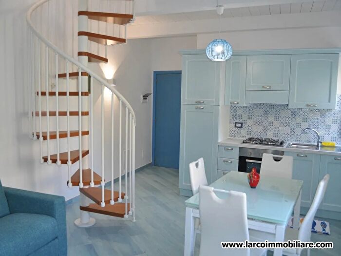 Casa trilocale in vendita in Via Castello Scalea Cosenza, Scalea