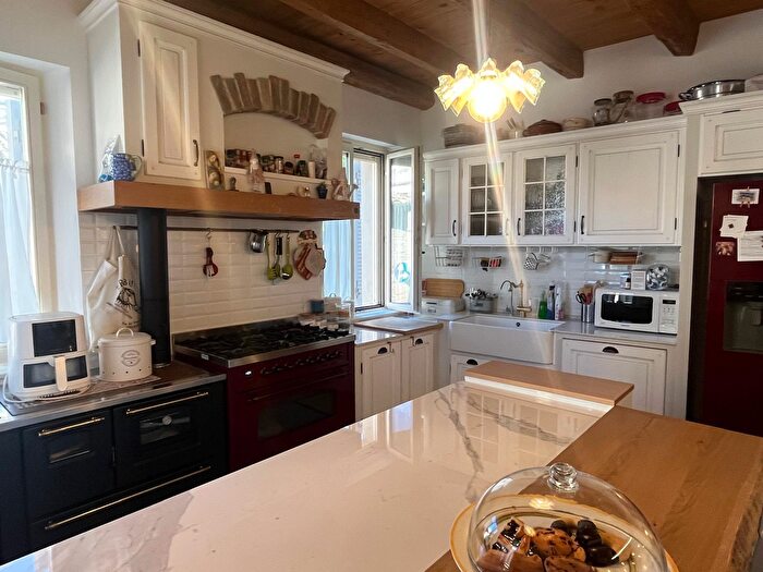 Casa quadrilocale in vendita in Senigallia