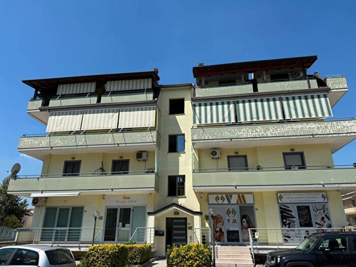 Appartamento trilocale in affitto in Viale dello Sport, San Prisco