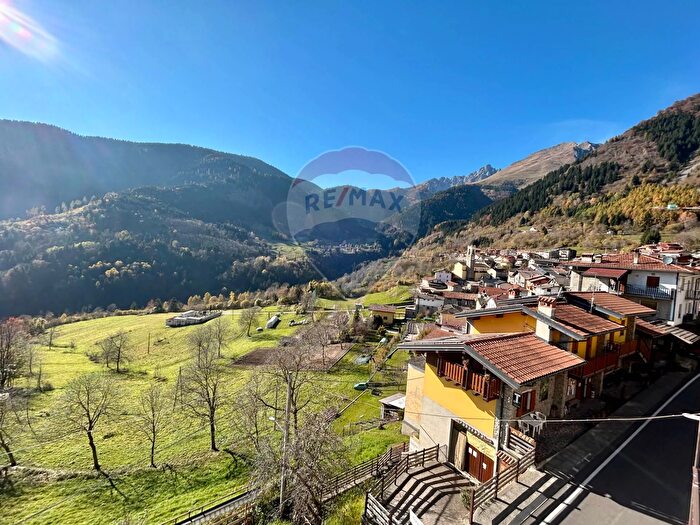 Appartamento trilocale in vendita in Lozio