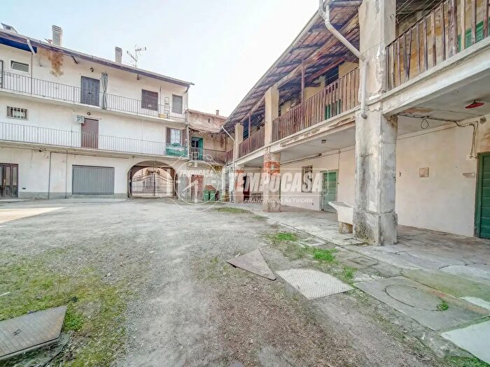 Casa con 5 locali in vendita in Via Antonio Rosmini, Fagnano Olona