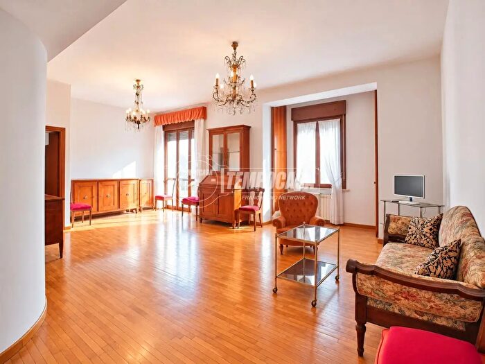 Appartamento trilocale in vendita in Novara