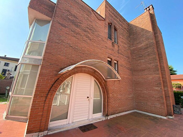 Casa con 6 locali in affitto in Via Domenico Cimarosa, San Lazzaro, Vicenza