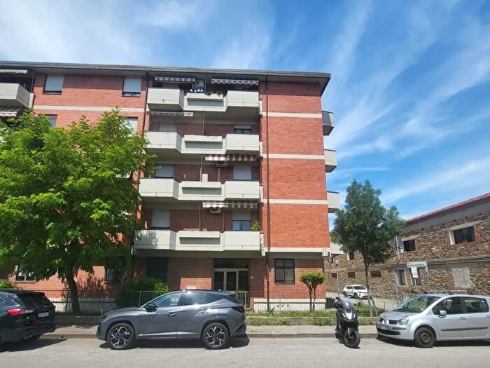Appartamento quadrilocale in vendita in Via Mario De Bernardi, Firenze