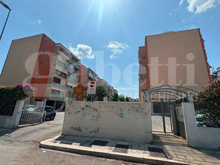Appartamento trilocale in vendita in Via Carlo Massa, Bari
