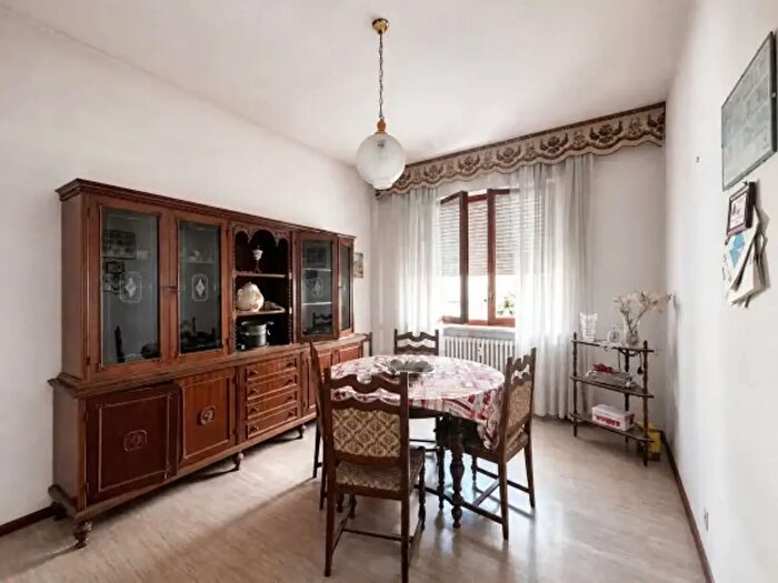 Appartamento trilocale in vendita in Via Francesco Petrarca, Asti