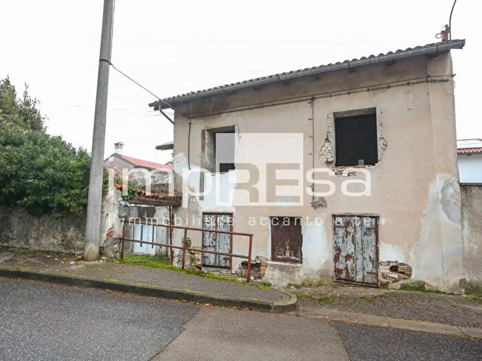 Casa con 5 locali in vendita in Via Attems, Gorizia