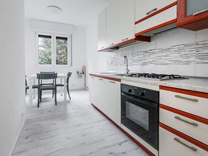 Appartamento quadrilocale in affitto in Via Mario Borsa, Gallaratese, Milano