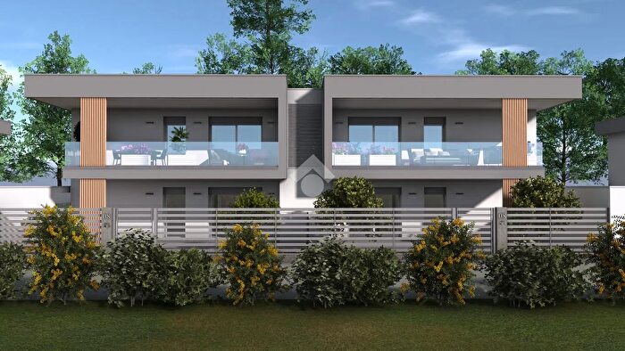 Appartamento quadrilocale in vendita in Via a M Ceriani, Uboldo