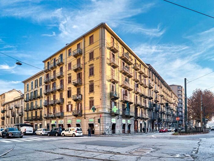 Appartamento trilocale in affitto in Corso Regina Margherita, Don Bosco, Torino