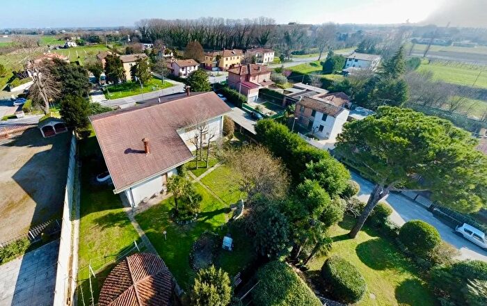 Casa in vendita in Massa Lombarda