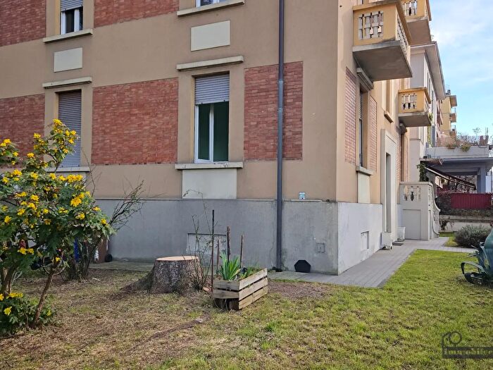 Appartamento trilocale in affitto in Viale Tanara, Parma