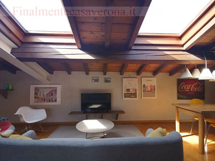 Appartamento bilocale in affitto in Via Pallone, Verona