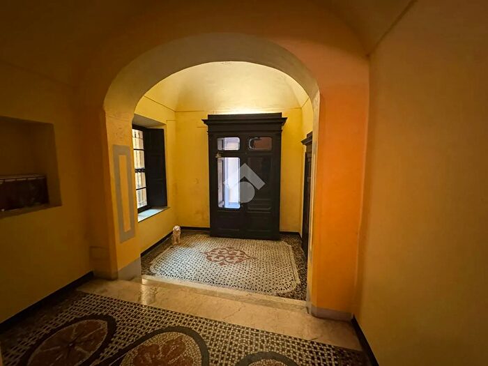 Appartamento con 6 locali in vendita in Via Fratelli Ponti, Vercelli