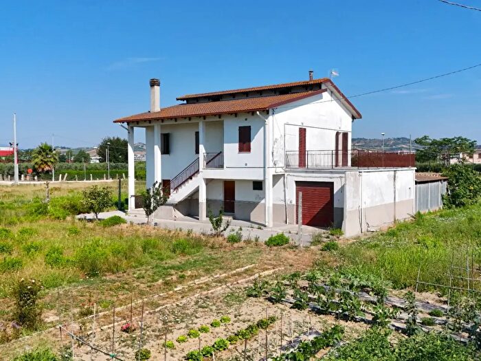 Casa con 15 locali in vendita in Contrada Sentina, San Benedetto Del Tronto