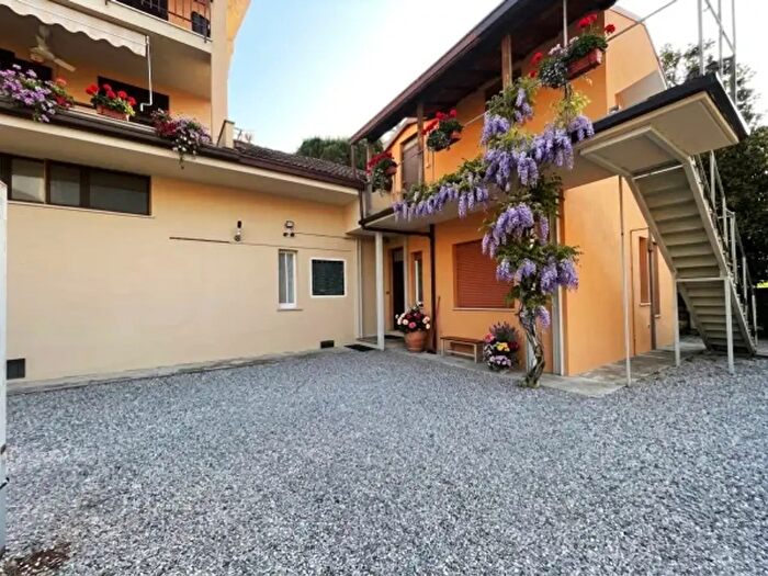 Casa con 5 locali in vendita in Via delle Terme, Godiasco Salice Terme