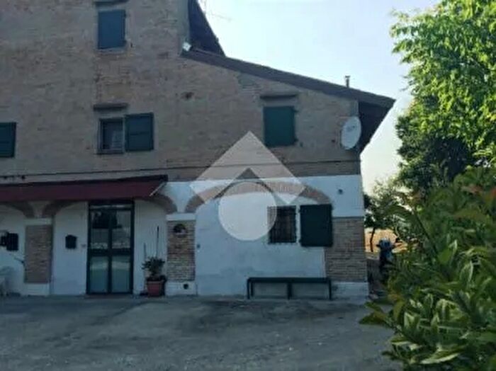 Casa quadrilocale in vendita in Via Battafuga, Budrio