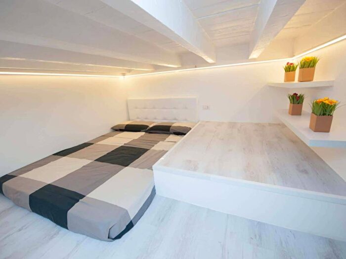 Appartamento monolocale in affitto in Via Marco Aurelio, Rovereto, Milano