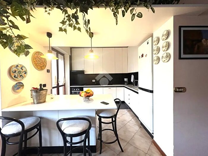 Appartamento quadrilocale in vendita in Via Michele Torcia, Catanzaro