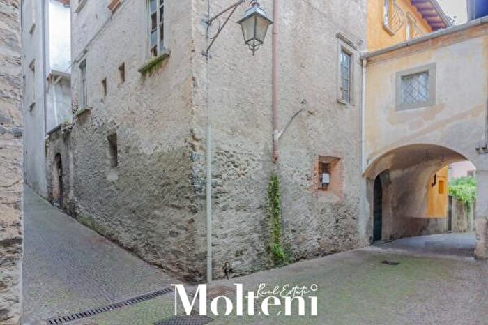 Casa trilocale in vendita in Contrada del Mazzagallo, Gravedona ed Uniti