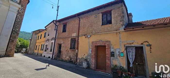 Casa con 5 locali in vendita in Frazione Marta, Villanova DAlbenga