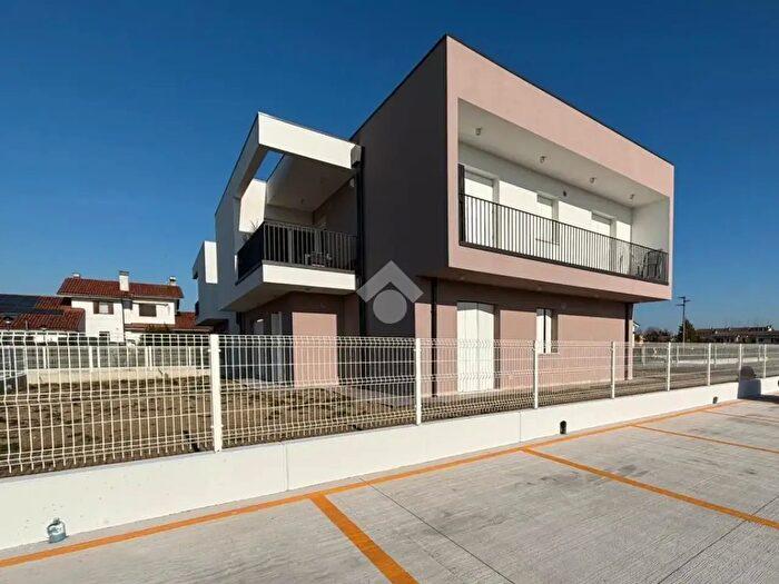 Appartamento trilocale in vendita in Via Pisa, San Biagio Di Callalta