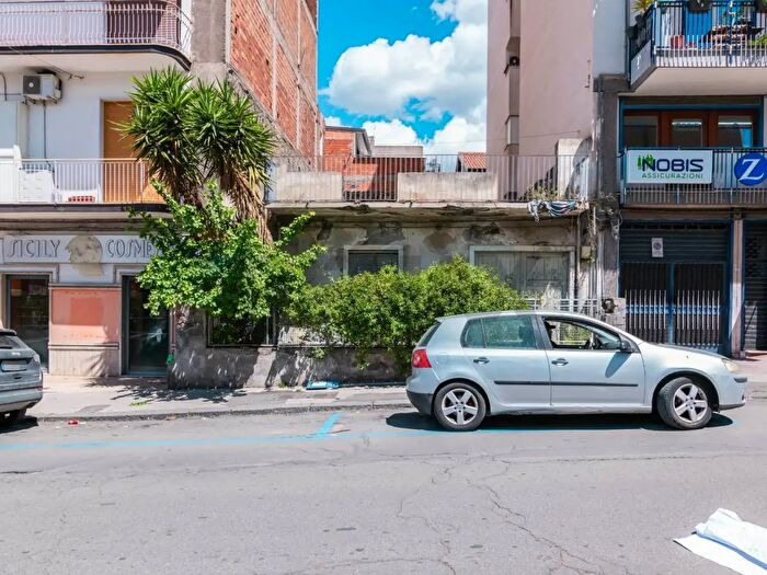 Casa con 5 locali in vendita in Via Emanuele Bellia, Paterno