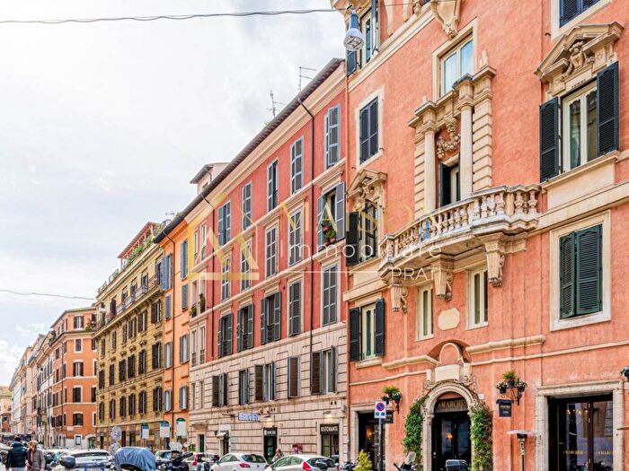 Appartamento quadrilocale in affitto in Via di Ripetta, Montecitorio, Roma