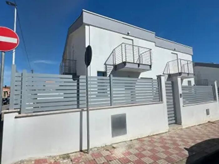 Casa quadrilocale in vendita in Via Alfredino Rampi, Cagliari
