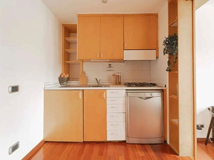 Appartamento monolocale in affitto in Via Vettabbia, Milano