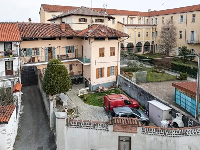 Casa con 6 locali in vendita in Via Seminario, Giaveno