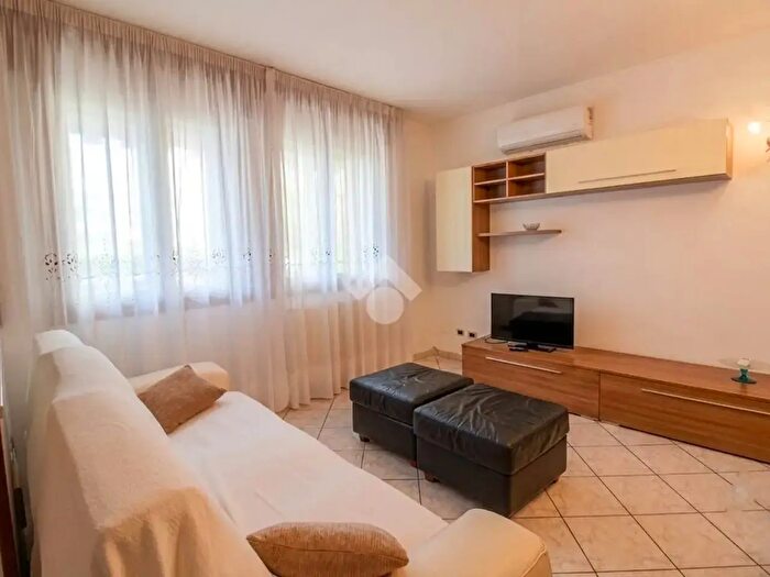 Appartamento trilocale in vendita in Via Buonarrotti, Jesolo