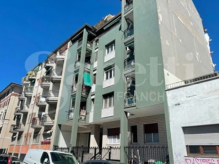 Appartamento bilocale in vendita in Via Zumbini, Milano