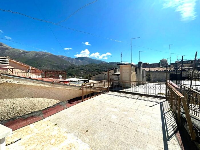 Casa trilocale in vendita in Via Annunziata Campoli Appennino Frosinone, Campoli Appennino