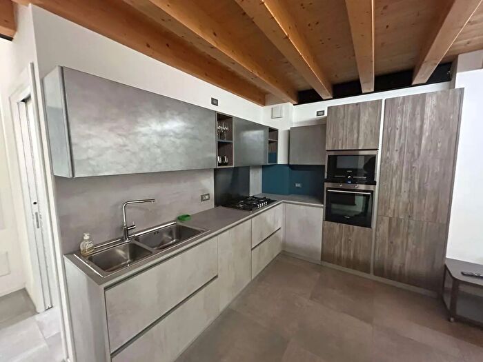 Appartamento trilocale in affitto in Via Cappuccina, Venezia