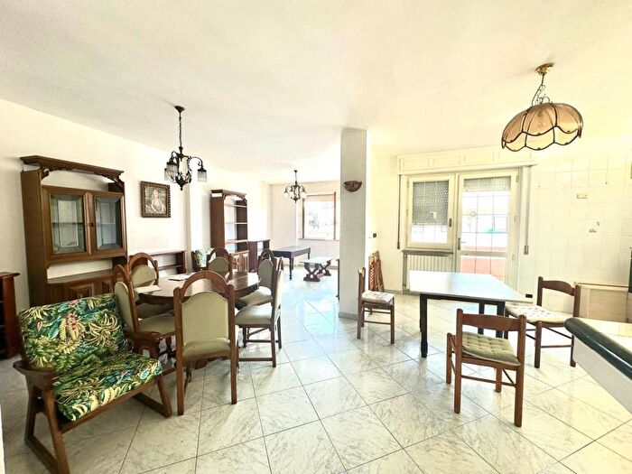 Appartamento con 5 locali in affitto in Via Portoscuso, Centro, Quartucciu