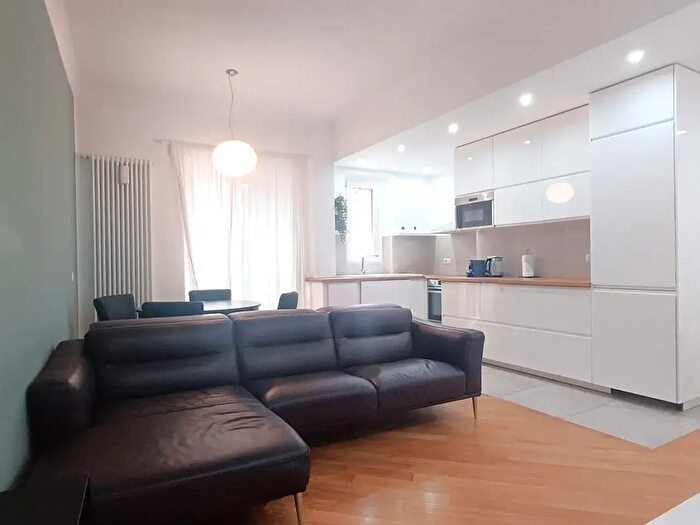 Appartamento trilocale in vendita in Viale Bligny, Milano