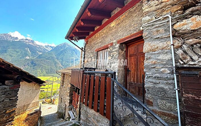 Appartamento bilocale in vendita in Frazione Mandollaz, Nus