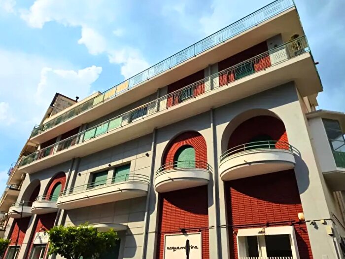 Appartamento con 6 locali in vendita in Via Giuseppe Mazzini, Battipaglia
