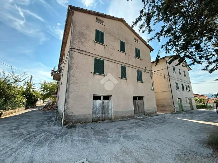 Appartamento con 5 locali in vendita in Via del Cemento, Gubbio