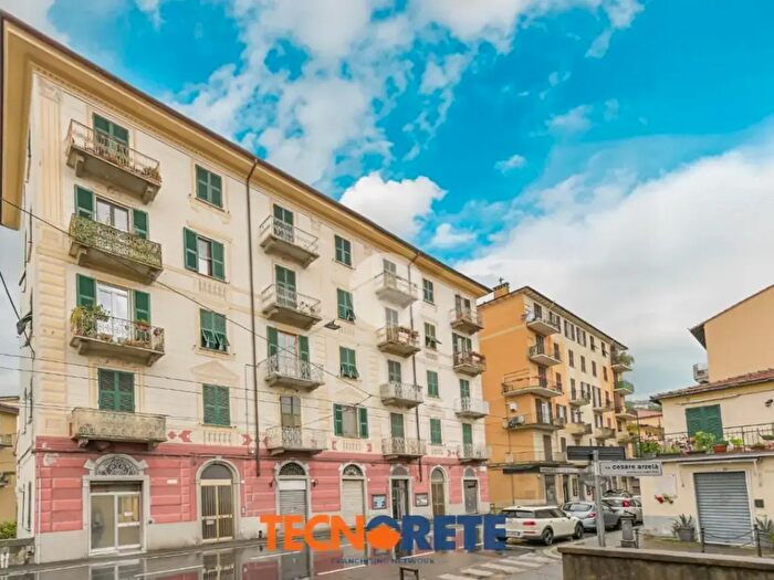 Appartamento con 5 locali in vendita in Via Genova, La Spezia