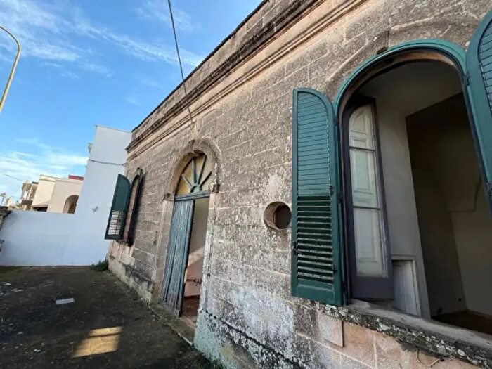 Casa con 6 locali in vendita in Via Margherita di Savoia, Gagliano Del Capo